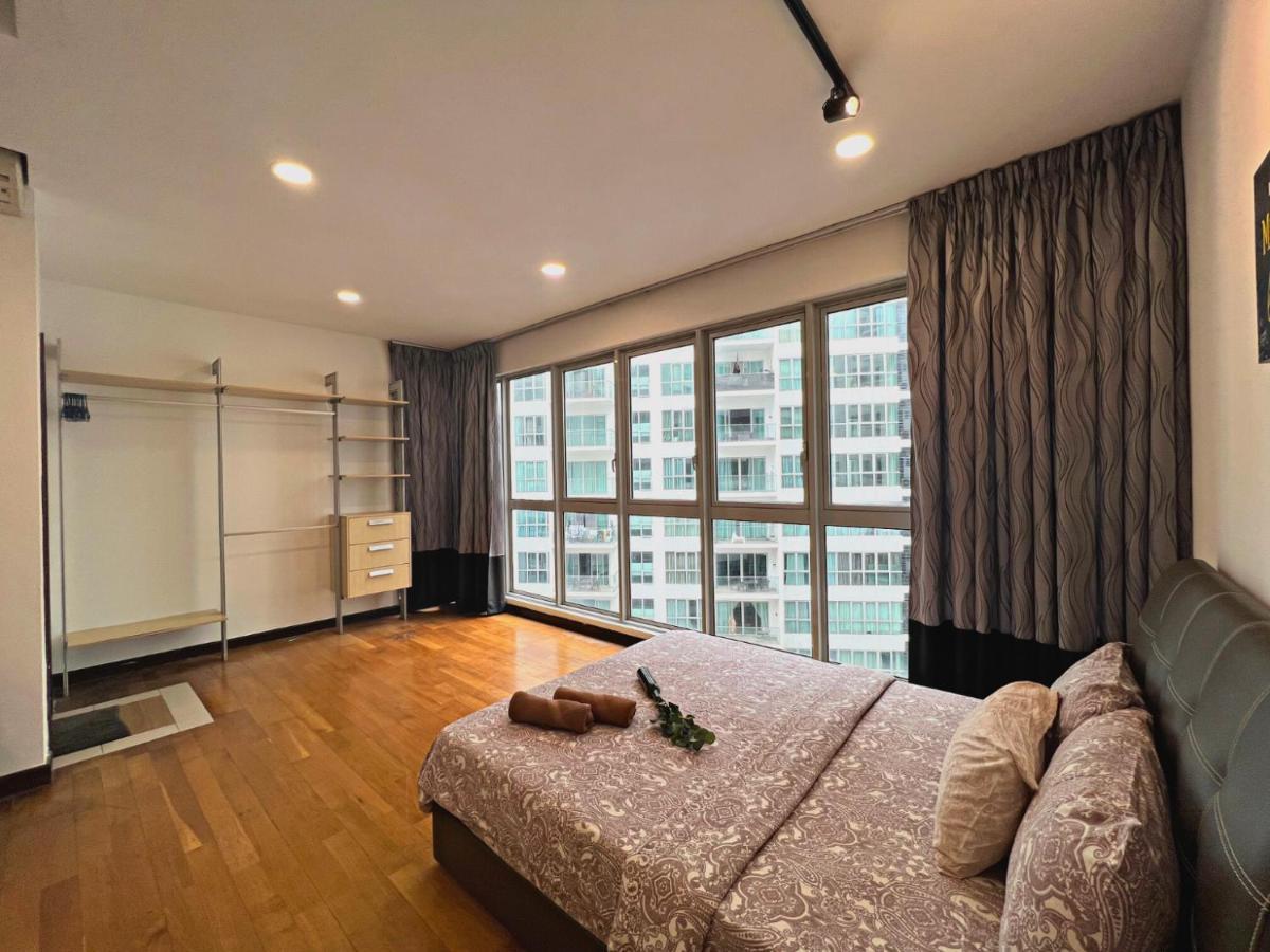 Regalia Residence The Sky Pool Suite Kuala Lumpur Exterior photo